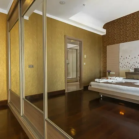 Maira Deluxe 4*