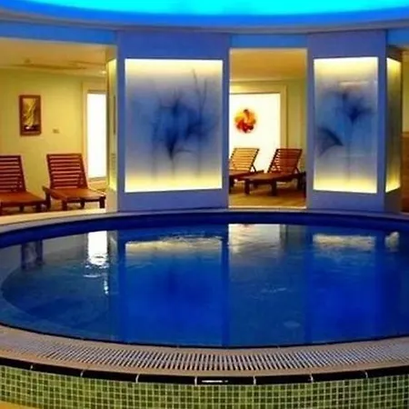Hotel Maira Deluxe
