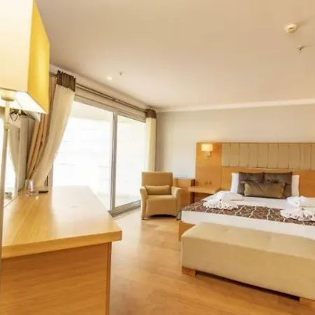 Maira Deluxe 4*