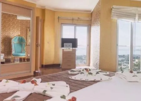 Maira Deluxe Hotel 4*