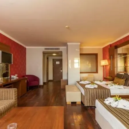 Hotel Maira Deluxe